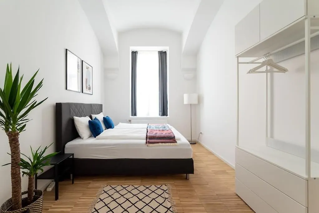 Family 2Br Oasis Steps From City By Hm Vienna 0*,