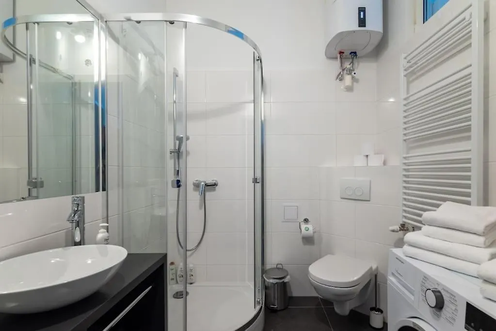 Family 2Br Oasis Steps From City By Hm Vienna 0*,  Austria